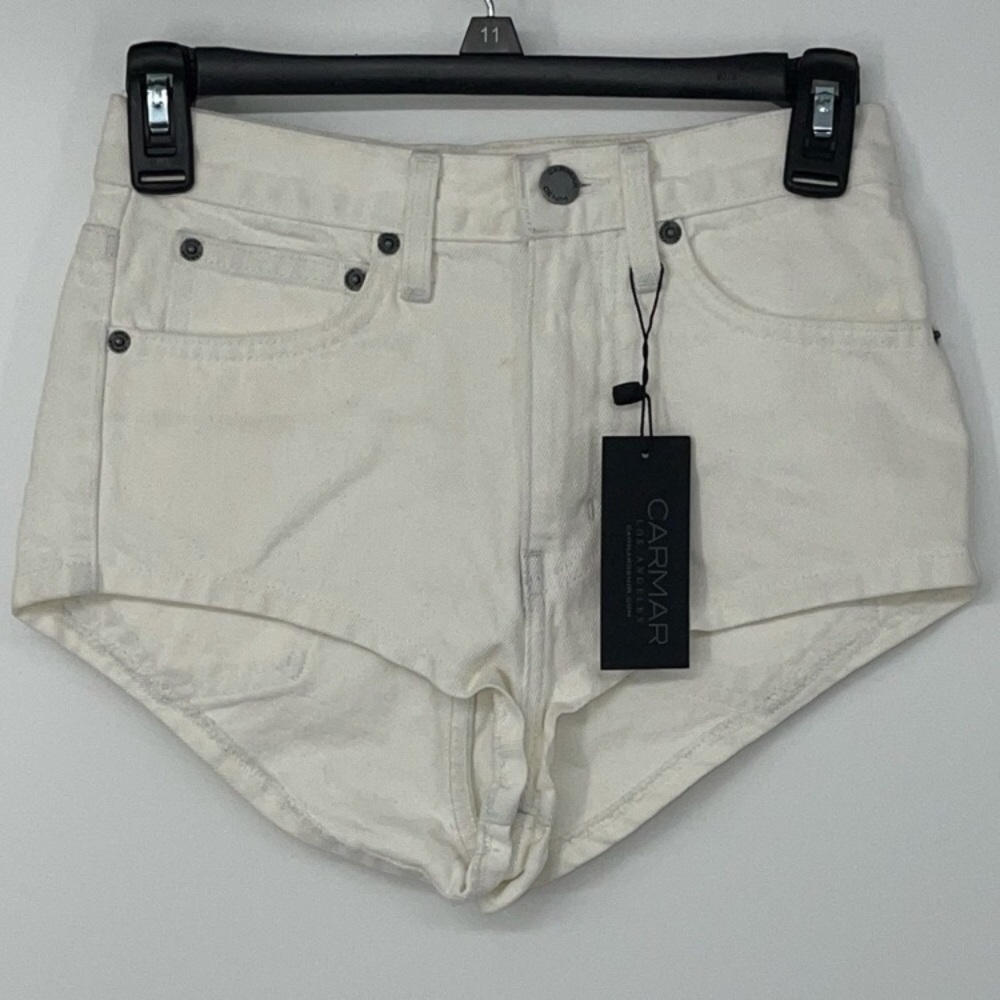 CARMAR DENIM WHITE SHORTS SIZE 24